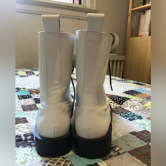 BNWOT white leather lace up ankle boots - Picture 4 of 5